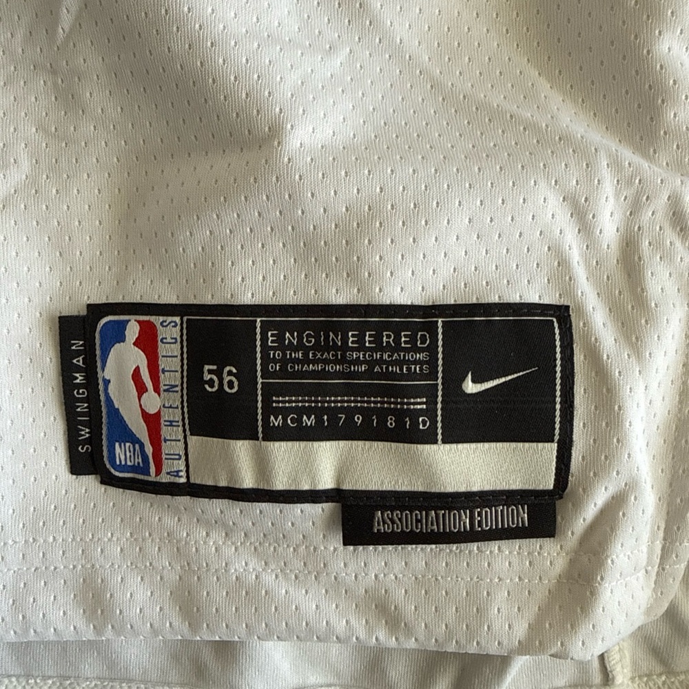 Men’s Nike Donovan Mitchell #45 Utah Jazz Swingman NBA Jersey Sz 56 - White NWT - Picture 3 of 6